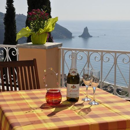 Stella'S Apartments Agios Gordios  Exterior photo