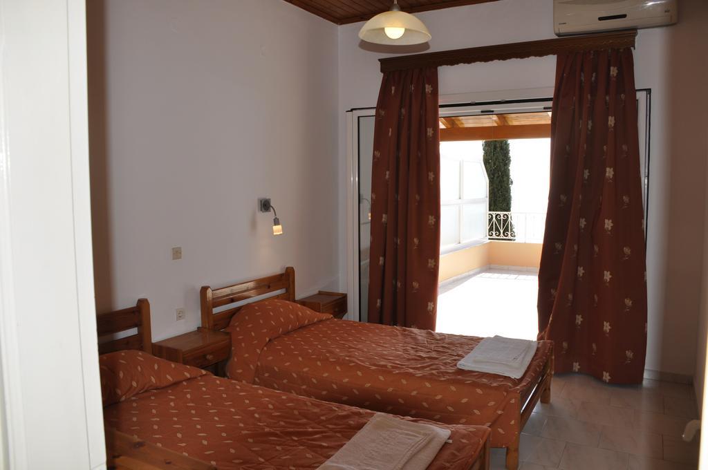 Stella'S Apartments Agios Gordios  Exterior photo