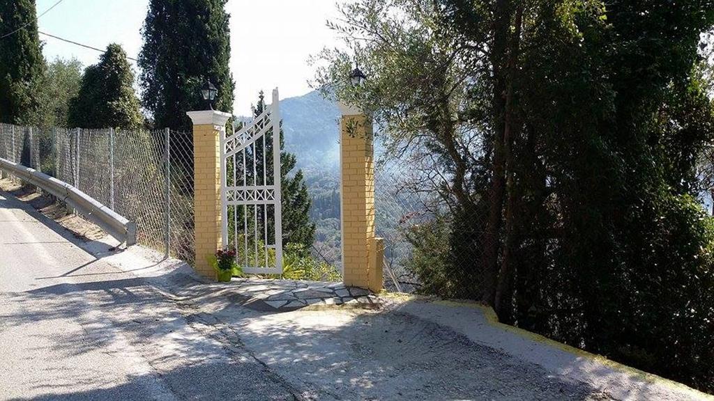 Stella'S Apartments Agios Gordios  Exterior photo