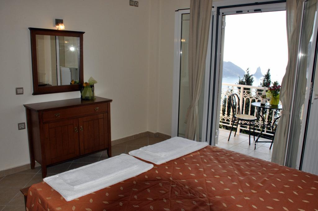 Stella'S Apartments Agios Gordios  Exterior photo