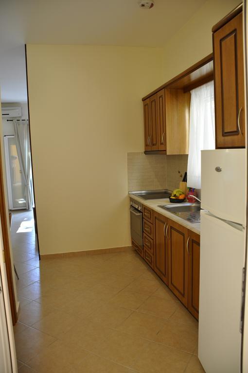Stella'S Apartments Agios Gordios  Exterior photo