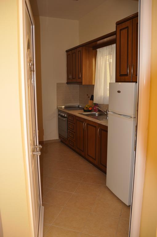 Stella'S Apartments Agios Gordios  Exterior photo