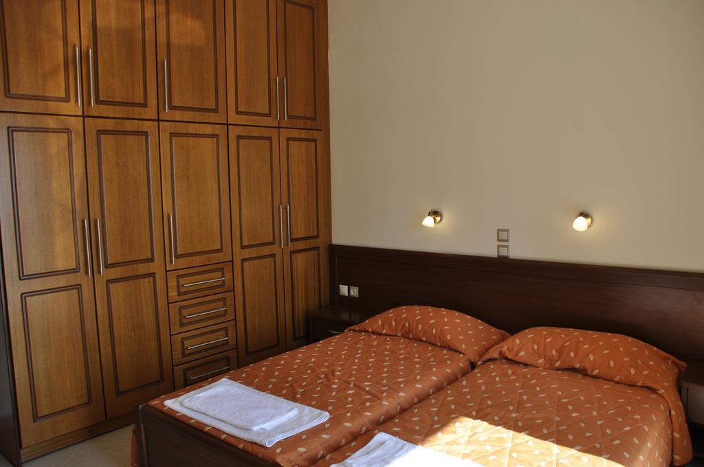Stella'S Apartments Agios Gordios  Exterior photo
