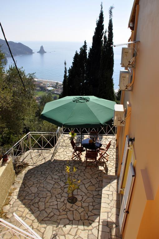 Stella'S Apartments Agios Gordios  Exterior photo