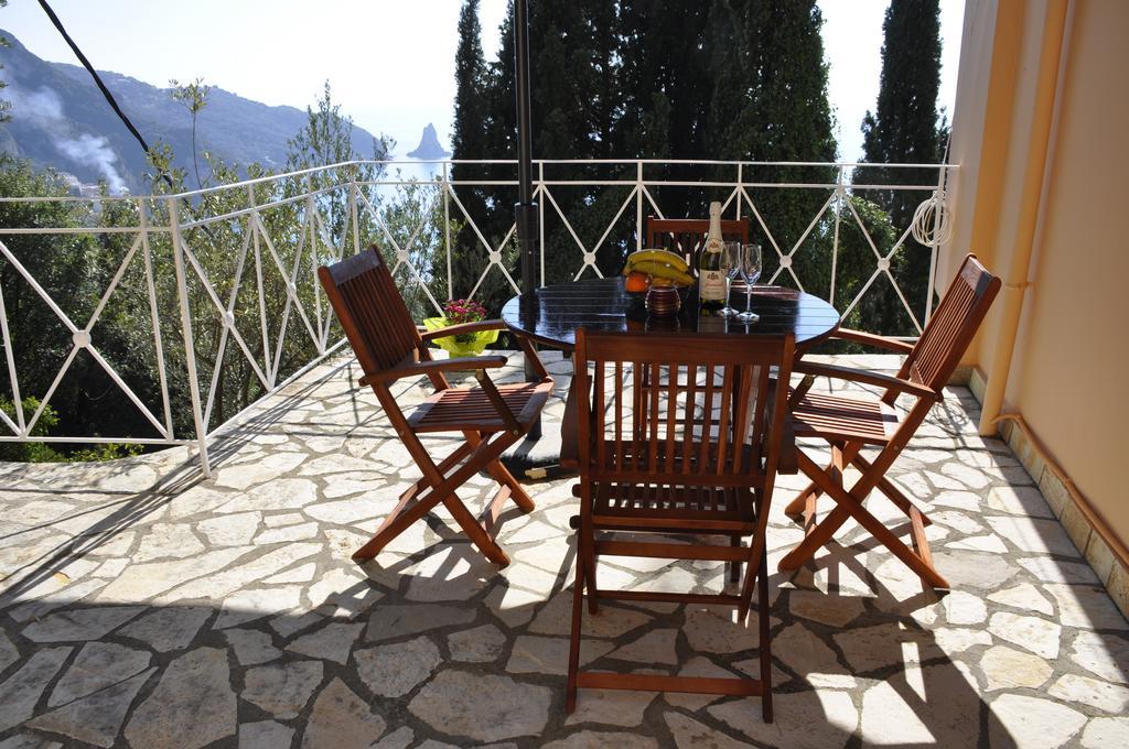 Stella'S Apartments Agios Gordios  Exterior photo
