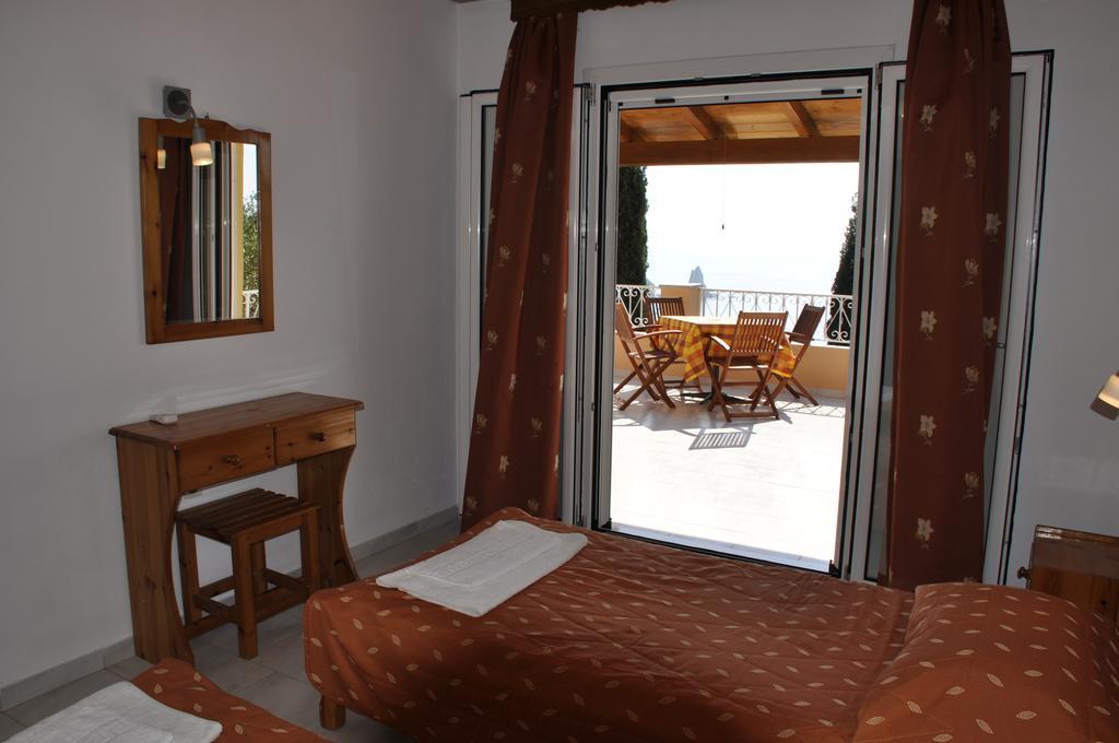 Stella'S Apartments Agios Gordios  Exterior photo