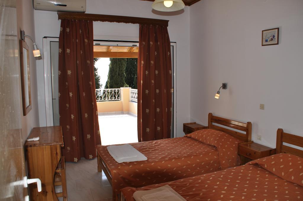 Stella'S Apartments Agios Gordios  Exterior photo